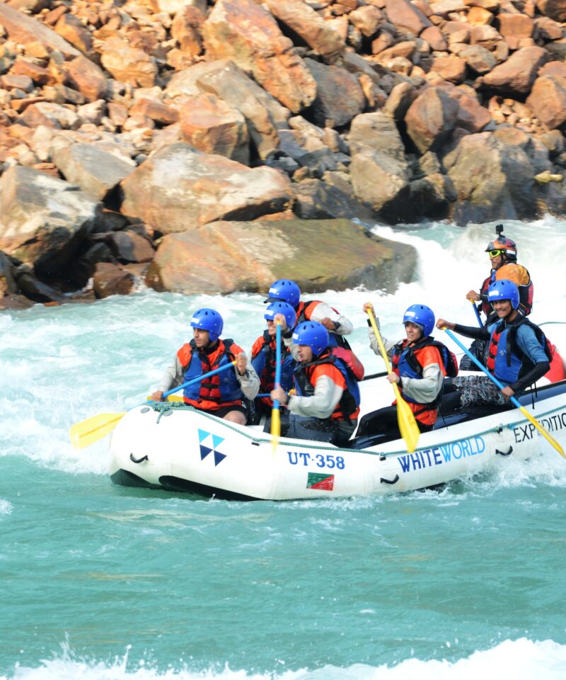 river rafting trip in Rishikesh